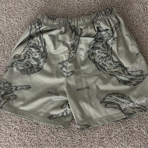 Bundle of Darc Sport Shorts with Wolf Print - Picture 2 of 6